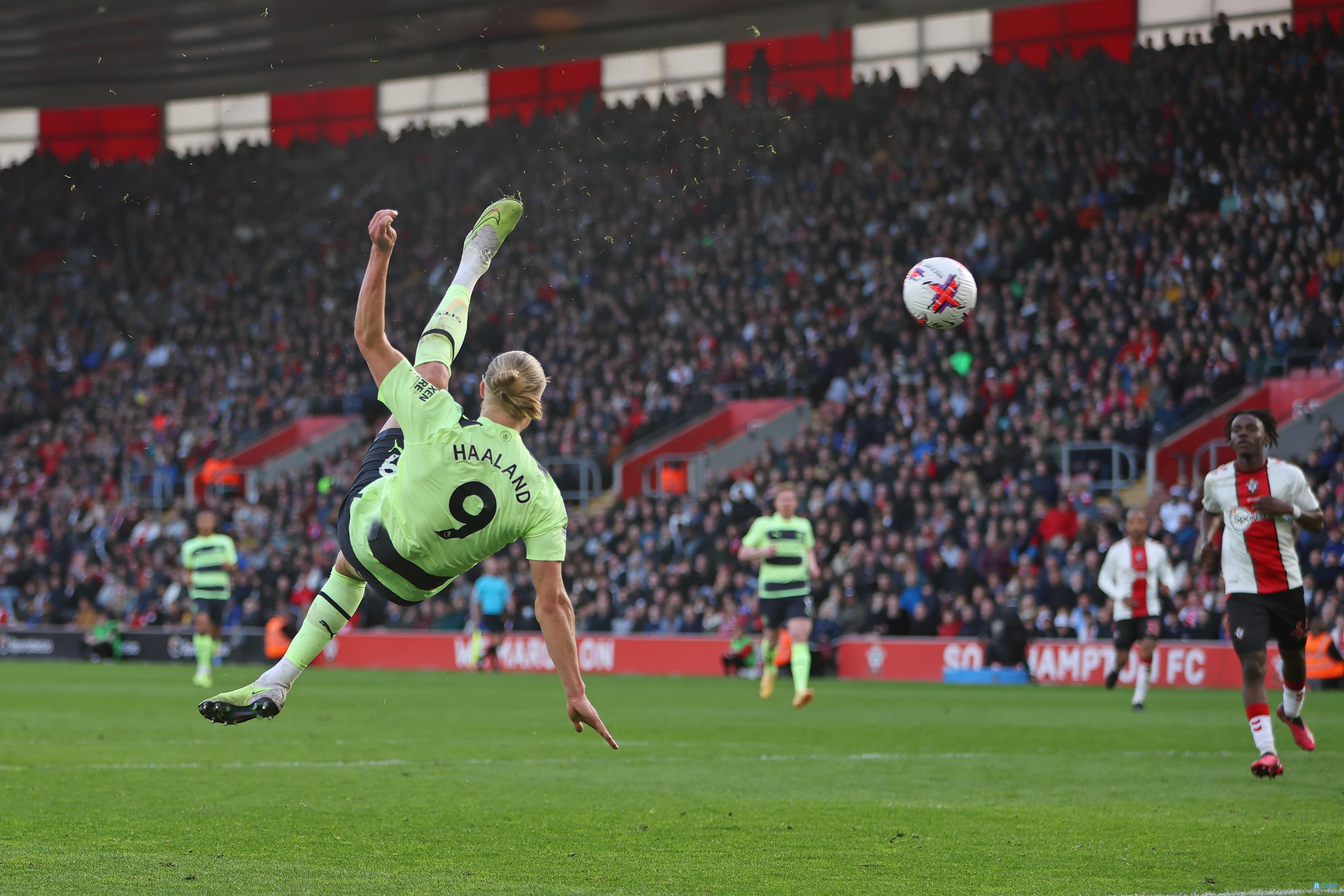 LPL史上最没有悬念的让二追三，国产中单还得看他，暴打世界冠军
