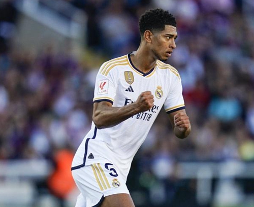 福克斯24+7 马刺战胜步行者