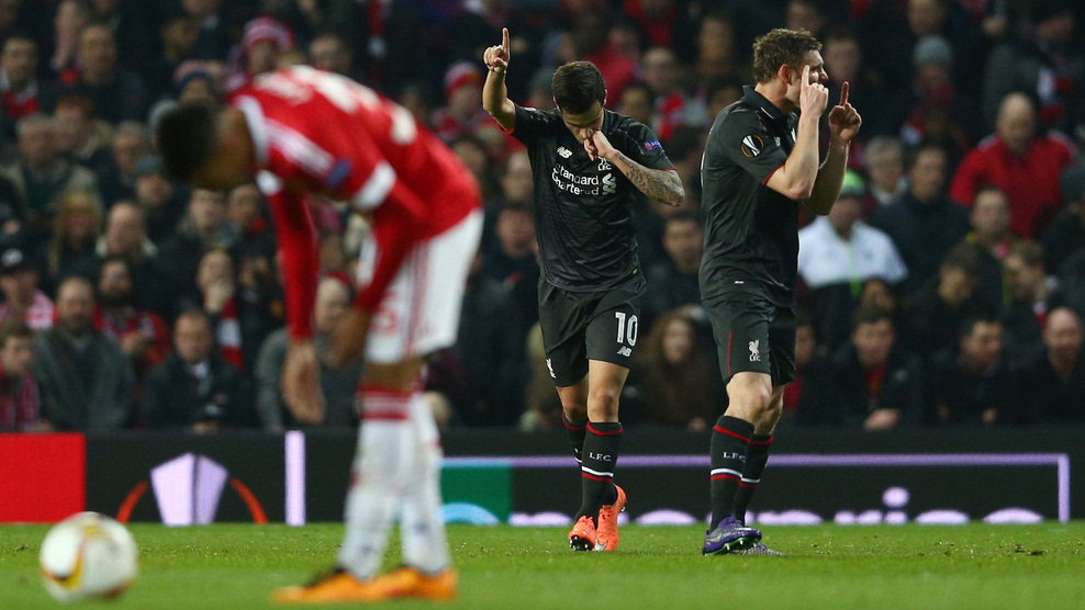 【LPL老婆】余霜招牌旗袍主持关键战，曼妙身材太有韵味